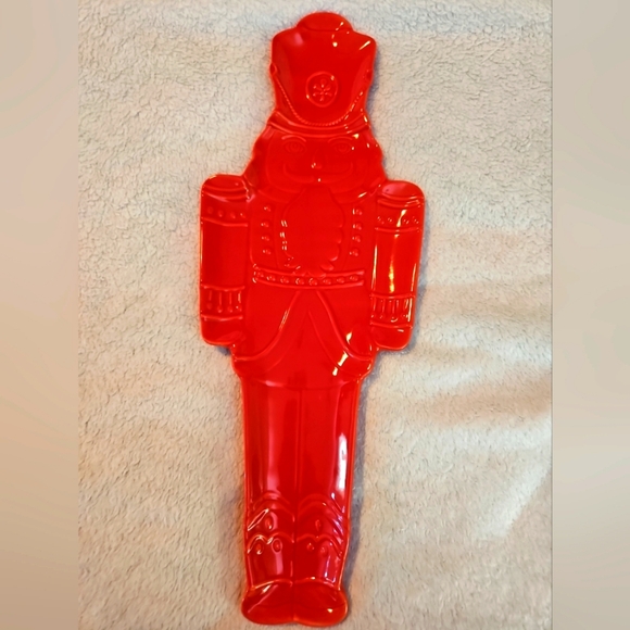 Grasslands Road Red Ceramic Nutcracker Tray Dishwasher And Microwave Safe 16"x6" - Picture 1 of 5